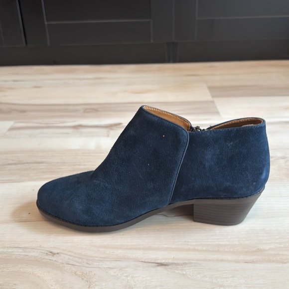 VIONIC Shyanne Boot in Blue Suede - Picture 4 of 8
